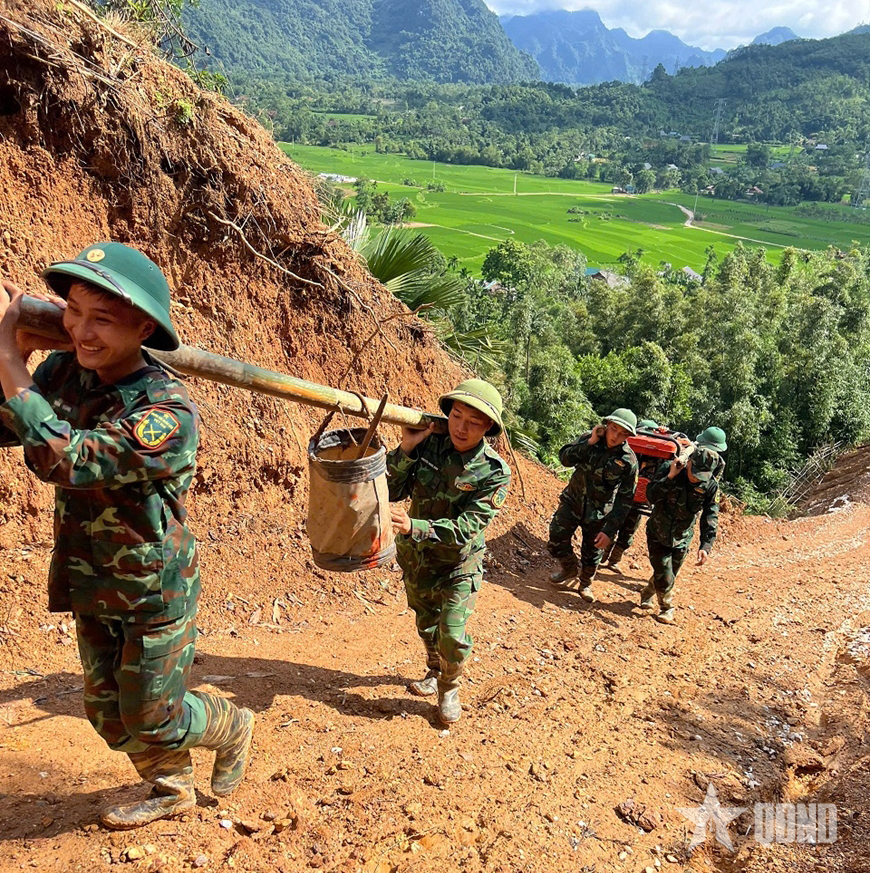 “Vượt nắng, thắng mưa” góp sức hoàn thành đường dây 500kV Lào Cai-Vĩnh Yên